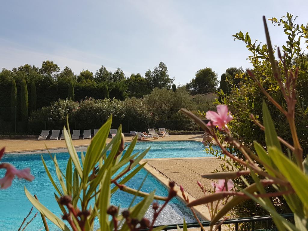 Les Jardins De Fontanille Saint-Remy-de-Provence Bagian luar foto