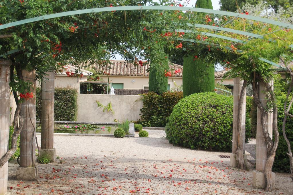 Les Jardins De Fontanille Saint-Remy-de-Provence Ruang foto